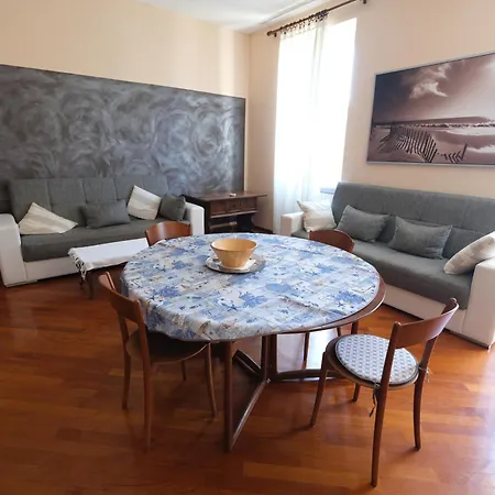 A Un Soffio Dal Mare By Portofinovacanze Daire